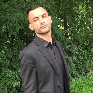 Meet your Posher, Adam